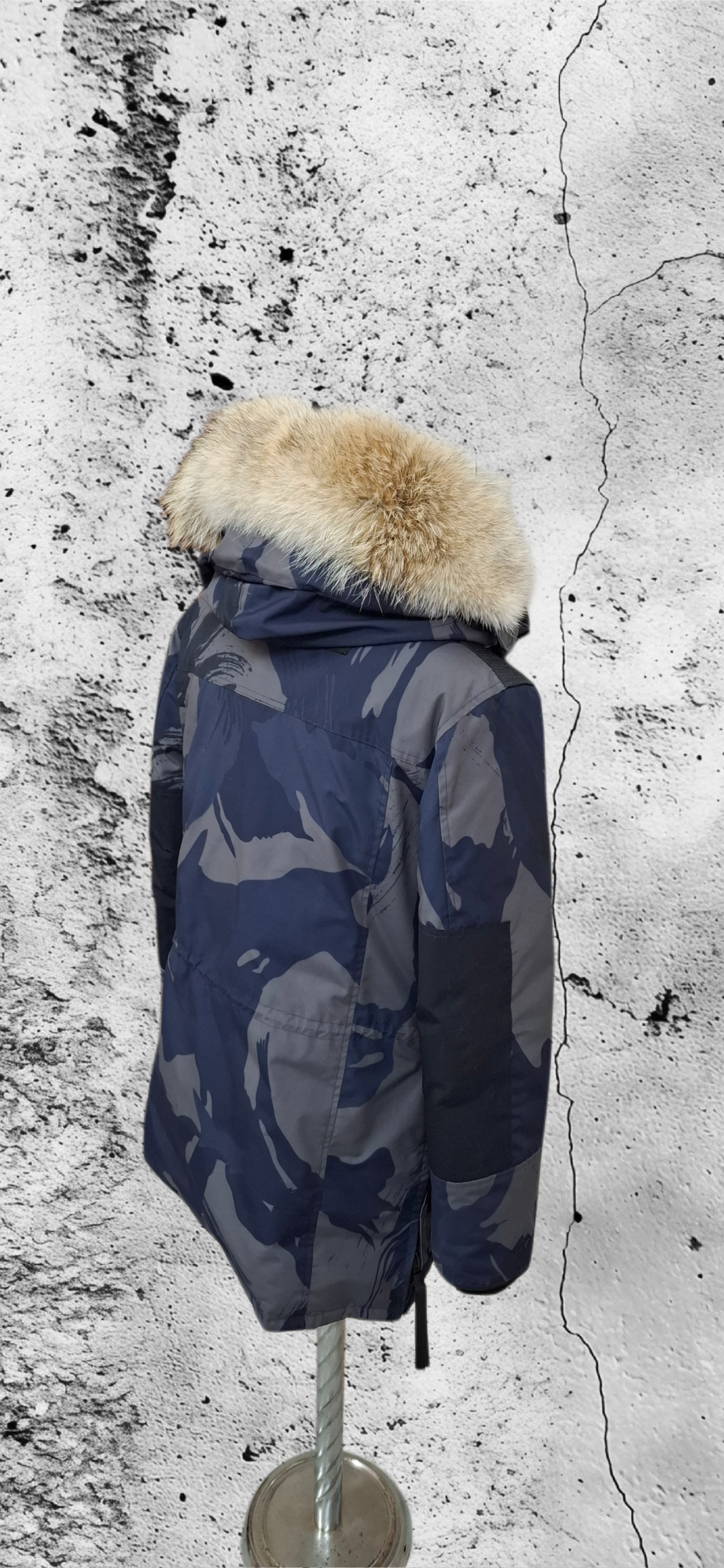 Genuine Coyote fur trim replacement compatible with Canada Goose jacket 58