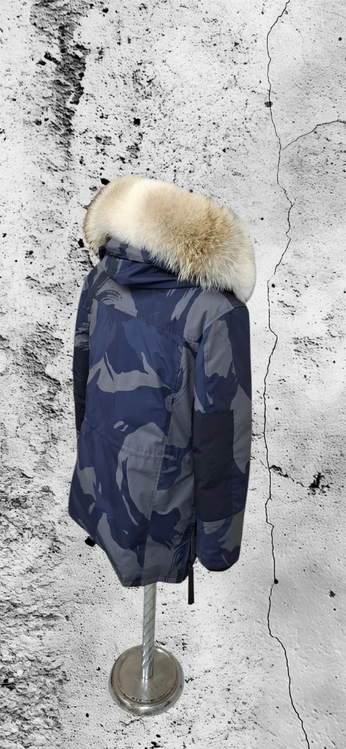 Genuine Coyote fur trim replacement compatible with Canada Goose jacket 51
