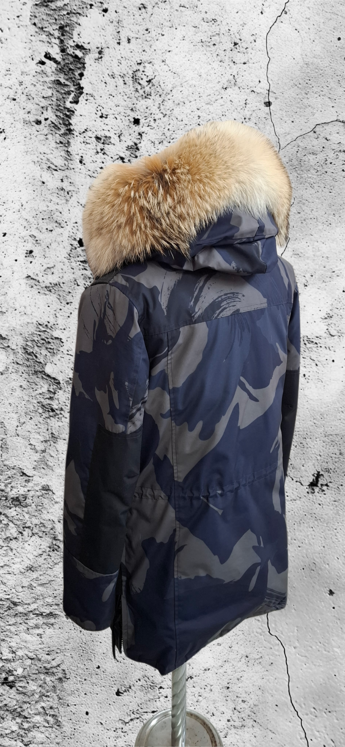 Genuine Coyote fur trim replacement compatible with Canada Goose jacket 73